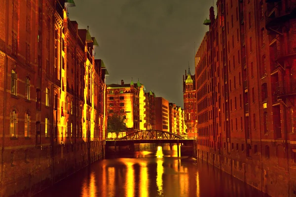 Speicherstadt ad Amburgo di notte — Foto Stock