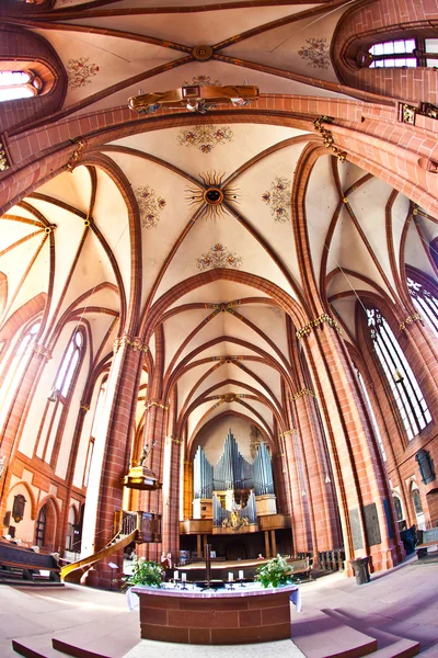 เพดานที่สวยงามและห้องโถงในโดมของ Wetzlar — ภาพถ่ายสต็อก