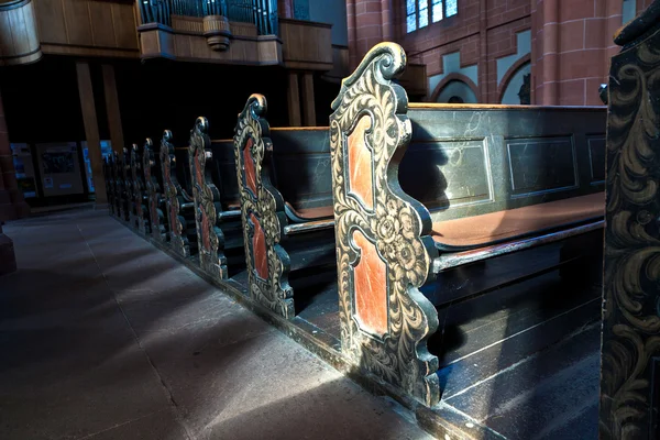 Old wooden historic benches in the cathedral of Wetzlar — Stock Photo, Image