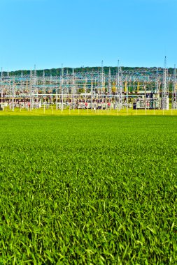 güzel manzara içinde elektrik Trafo Merkezi