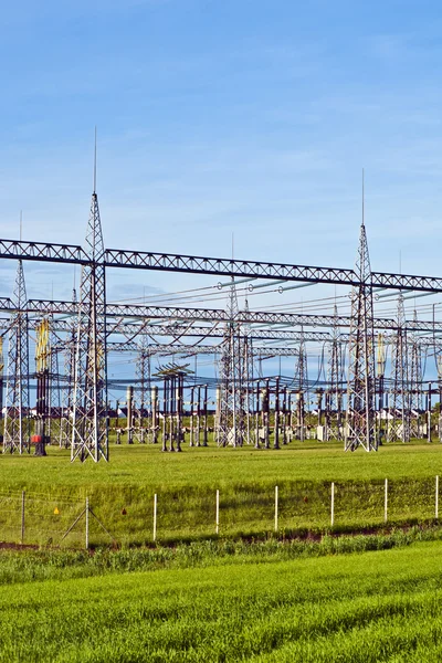 Transformer station under blue sky in landscape — Stock Photo, Image