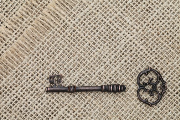 Trasiga gamla nyckel — Stockfoto