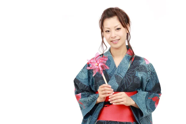 Femme japonaise en vêtements traditionnels de kimono — Photo