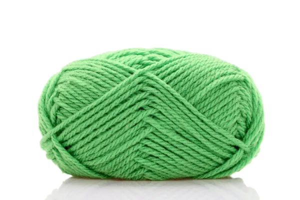 Knäuel aus grüner Wolle — Stockfoto