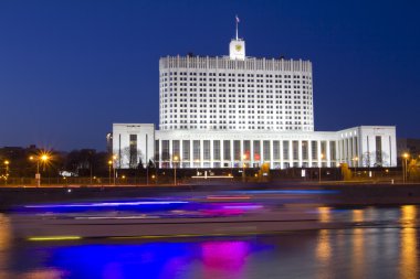 Rus hükümeti evi