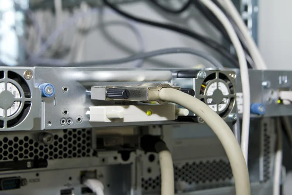 Kabel SCSI między autoloader i serwer — Zdjęcie stockowe