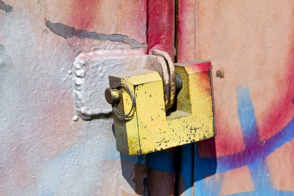 锁和涂鸦 — 图库照片