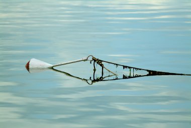 tekne Sal kayan, güzel yansımaları ve su damlaları