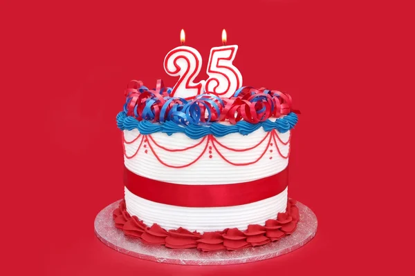 25 個目のお祝いのケーキ — ストック写真