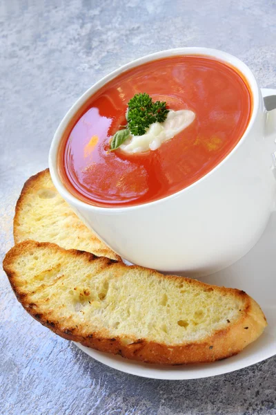 Tomato Soup with Turkish Bread — Stock Photo, Image
