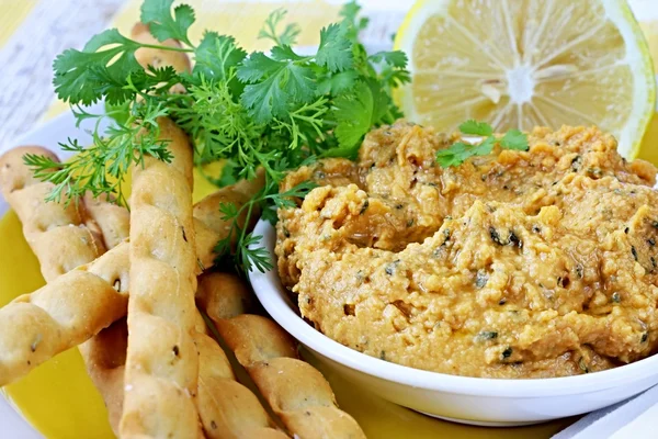 Hummus z cytryny i kolendry — Zdjęcie stockowe