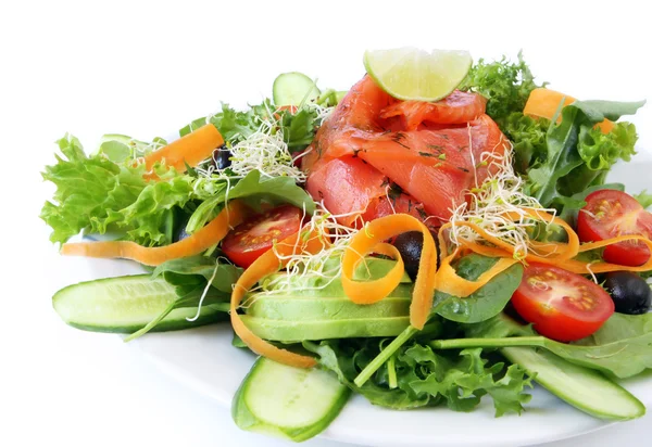 Räucherlachs-Salat — Stockfoto