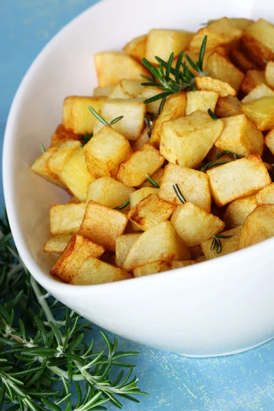 Rozemarijn geroosterde aardappelen — Stockfoto