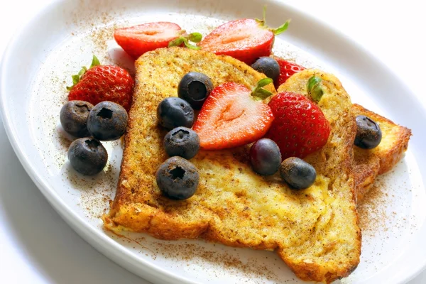 French Toast with Berries — Stock Photo, Image
