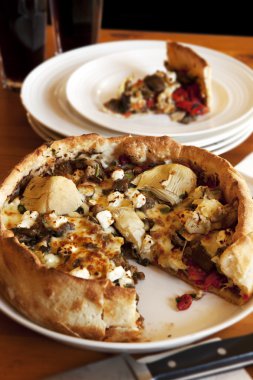 kalın hamurlu pizza