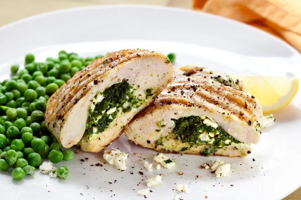 Chicken Breasts Stuffed with Spinach and Feta — Stock Photo, Image