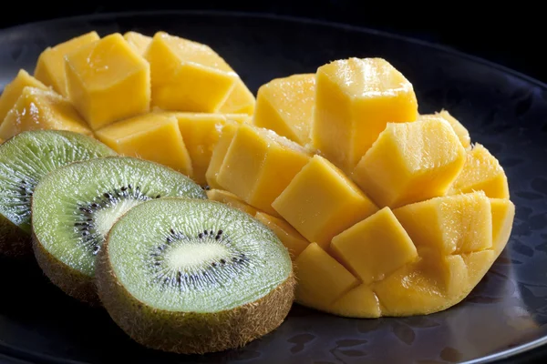 Mango och kiwi frukt — Stockfoto