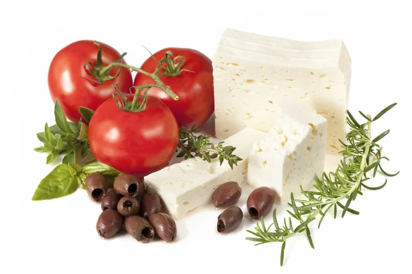 フェタチーズ、トマト、オリーブ、ハーブ — ストック写真