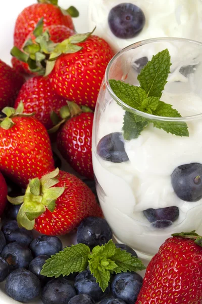 Yogurt with Berries — Stock Photo, Image