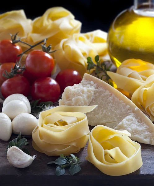 Итальянские продукты питания — стоковое фото