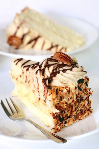 ピーカン ナッツのクリーム ケーキ — ストック写真