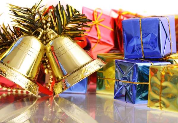 Decoraciones de Navidad y regalo — Foto de Stock