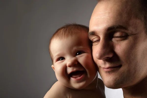 Baby und Vater — Stockfoto