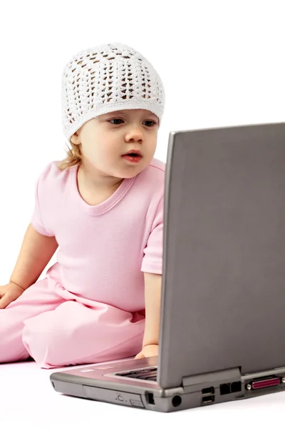아기와 노트북 — 스톡 사진