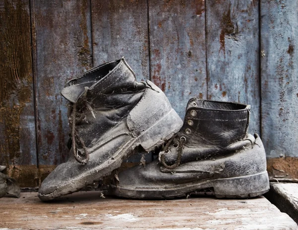 Παλιά παπούτσια γεωργός — Φωτογραφία Αρχείου
