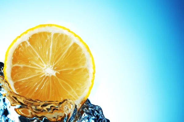 Citrus i vatten — Stockfoto