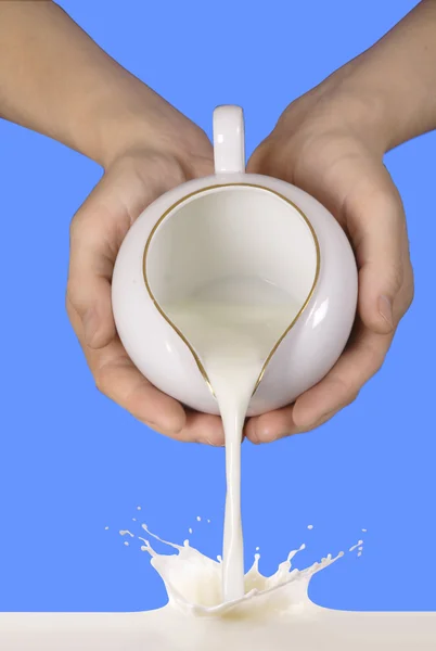 Versamento di latte — Foto Stock