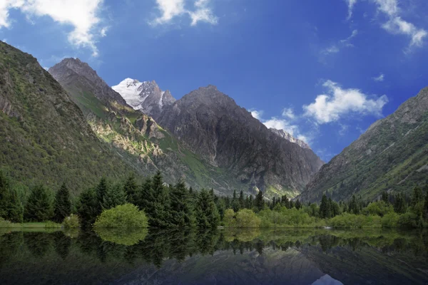 stock image Mountain lake