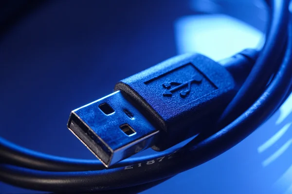 USB kábel kék tónusú — Stock Fotó