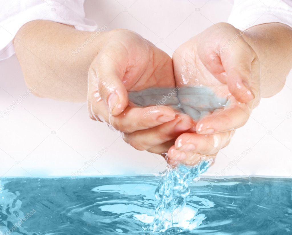 The hands receiving the water — Stock Photo © chepko #5646693