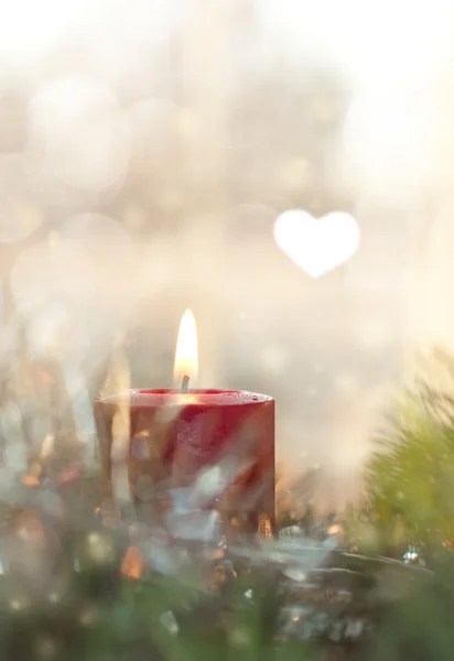 Drömmande bild av en röd jul ljus — Stockfoto