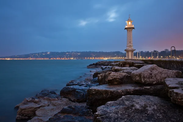 Cenevre cityscape deniz feneri — Stok fotoğraf