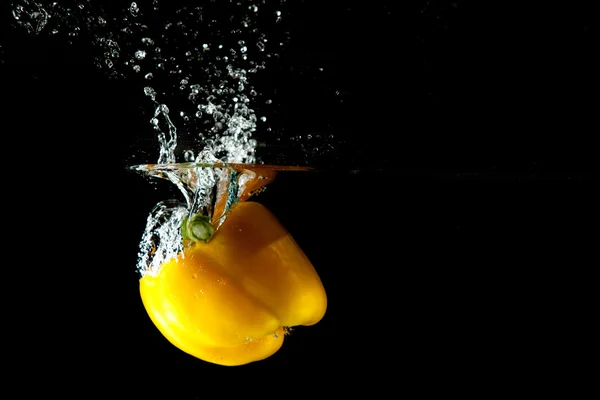Yellow Pepper Water Splash — Stock Photo, Image