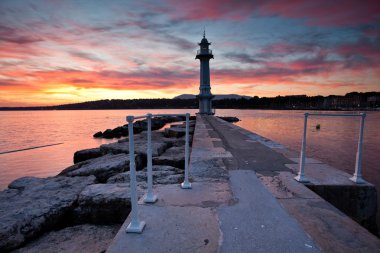 Cenevre Gölü deniz feneri