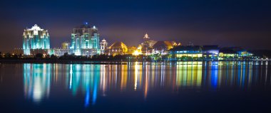 Putrajaya skyline gece görünümü
