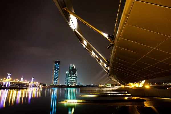 Puente moderno — Foto de Stock