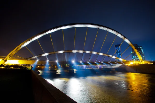 Современный мост — стоковое фото