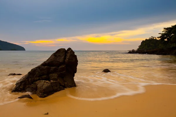 Rock, beach and sunset — Stock Photo, Image