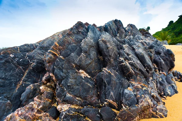 Playa de roca y arena — Foto de Stock