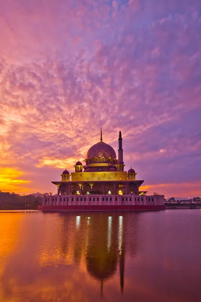 Putra moskén sunrise — Stockfoto