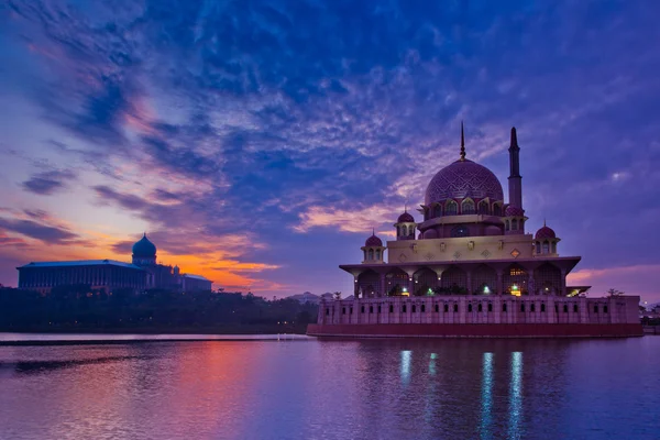 Putra moskén sunrise — Stockfoto