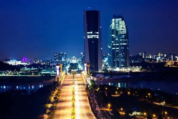 Asiático urbano ciudad vista al atardecer — Foto de Stock
