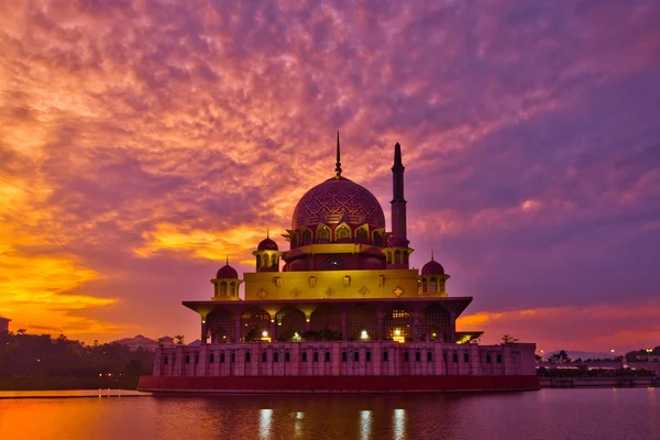 Putra Mosque Sunrise — Stock Photo, Image