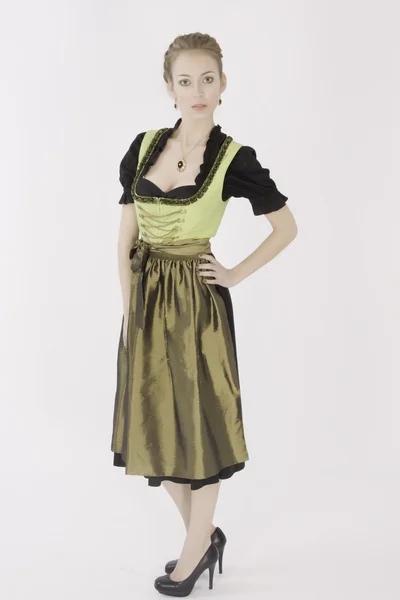Баварский женский костюм в праздничные дни — стоковое фото
