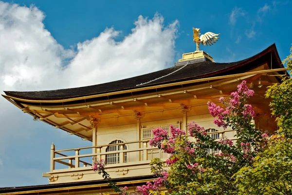 Der goldene Pavillon (Kinkakuji-Tempel) in Kyoto, Japan — Stockfoto