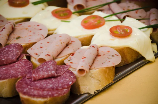 stock image Canapes auf Tablett